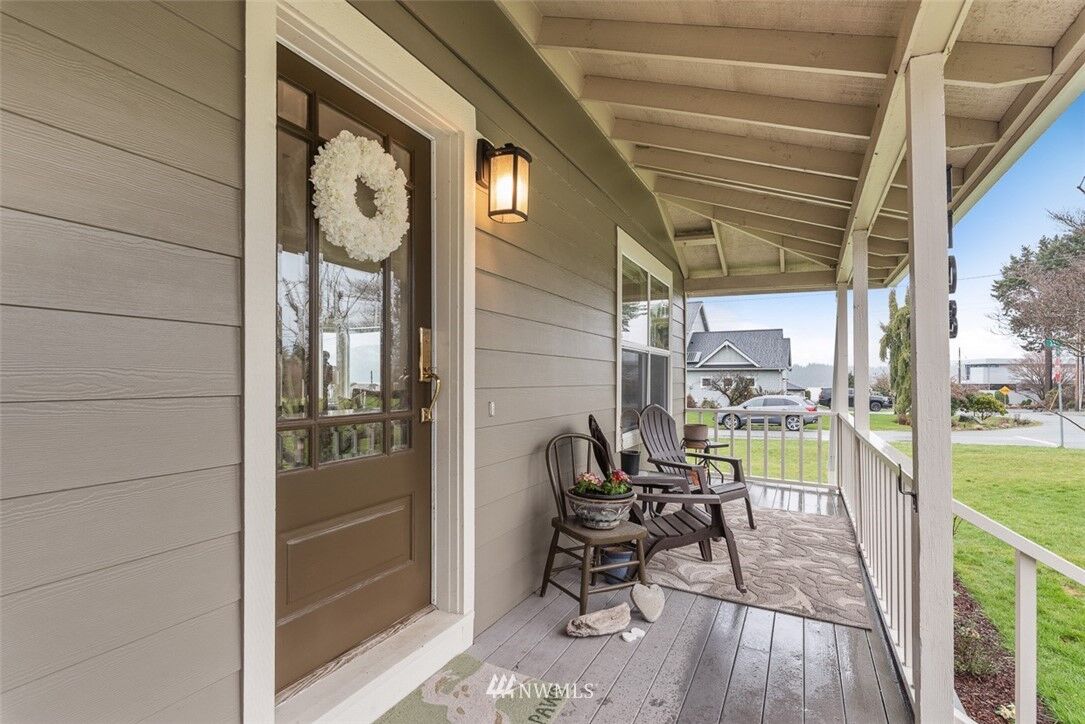 Property Photo: 1108 C Avenue WA 98221