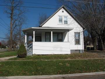 Property Photo: 652 Keep Avenue IL 60120