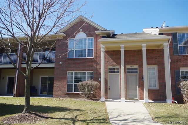 Property Photo:  24105 Chesapeake Circle 285  MI 48390 