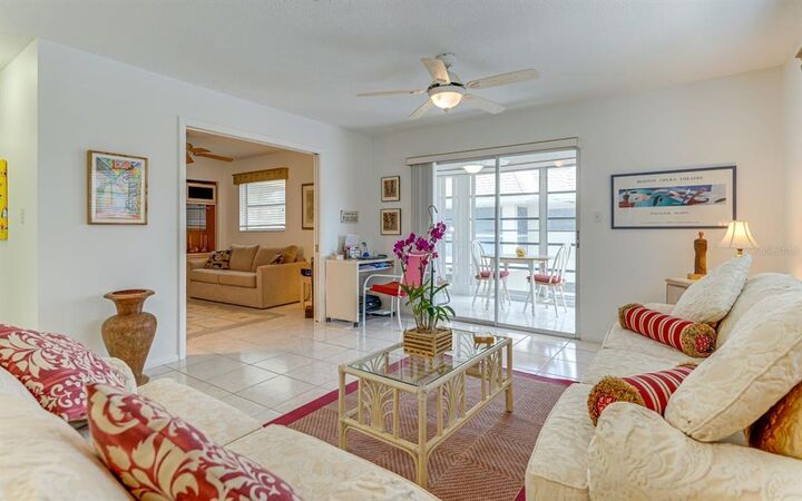 Property Photo:  573 Sutton Place  FL 34228 