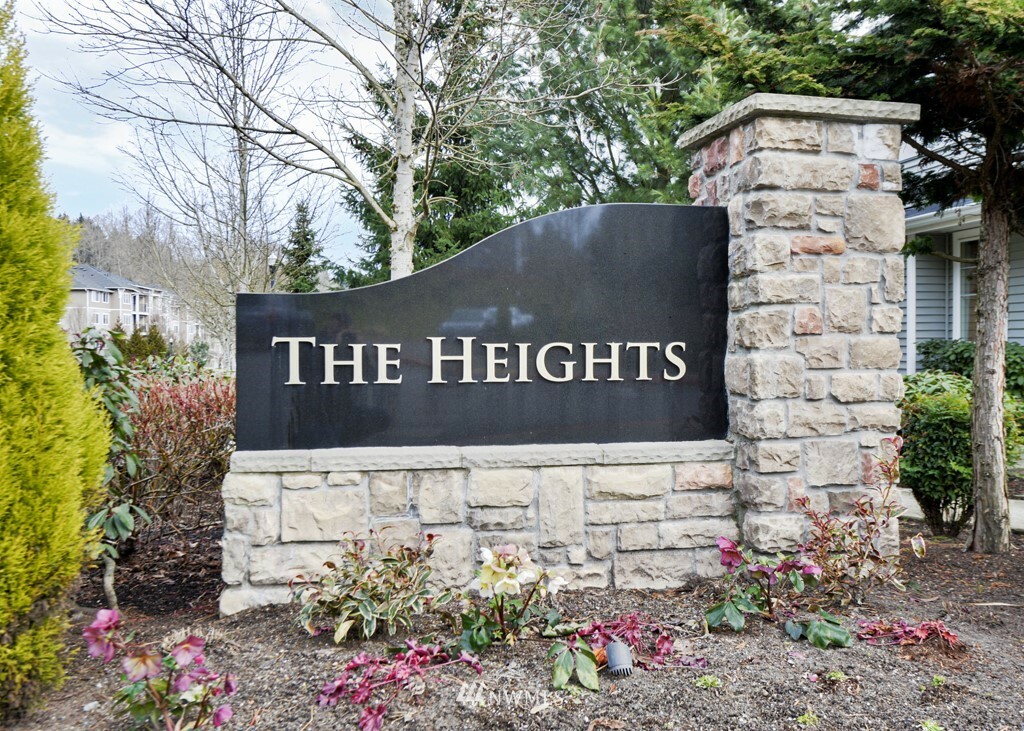 Property Photo: 21077 40th Place S E7 WA 98198