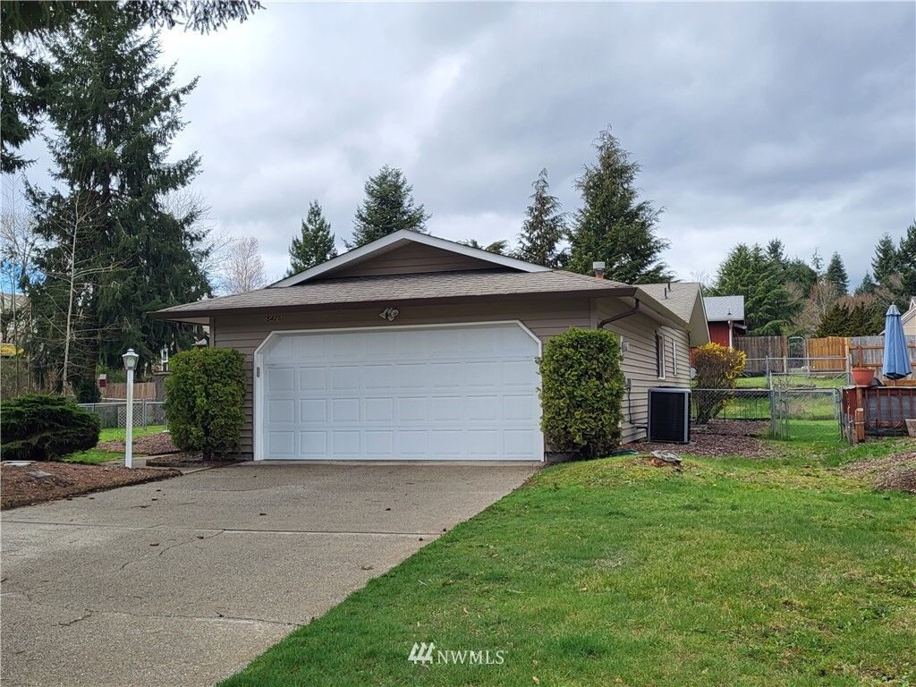 Property Photo:  5425 Mowich Court SE  WA 98503 
