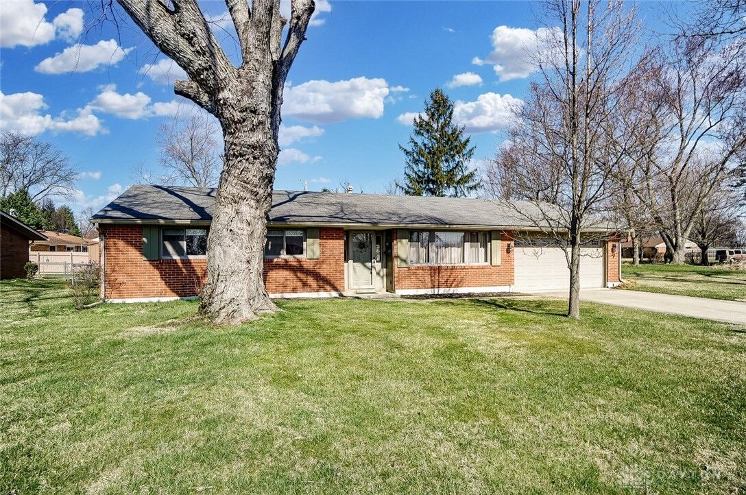 Property Photo:  4937 Arrowhead Drive  OH 45440 