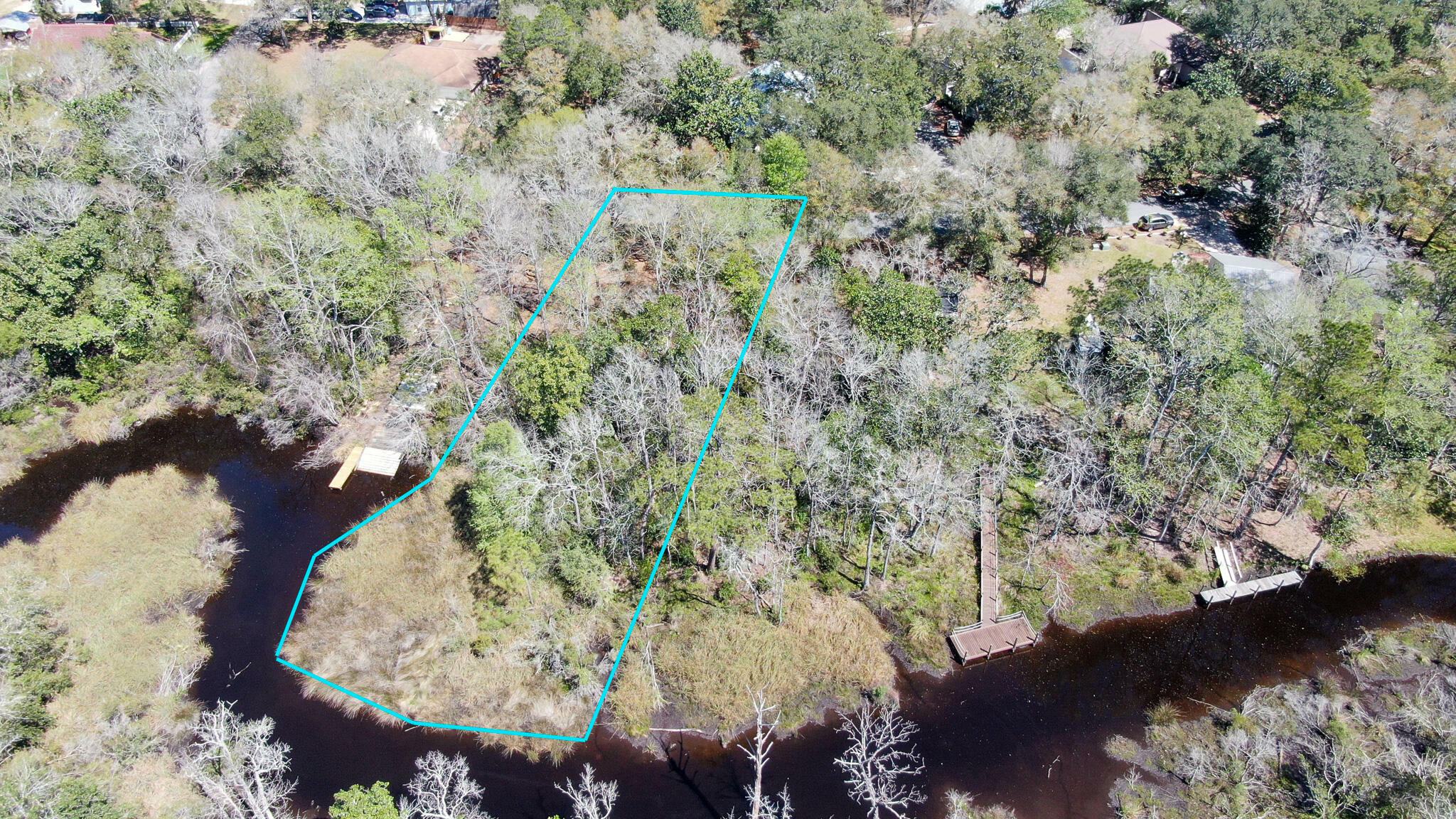 Property Photo:  141 Waterview Cove Drive  FL 32439 