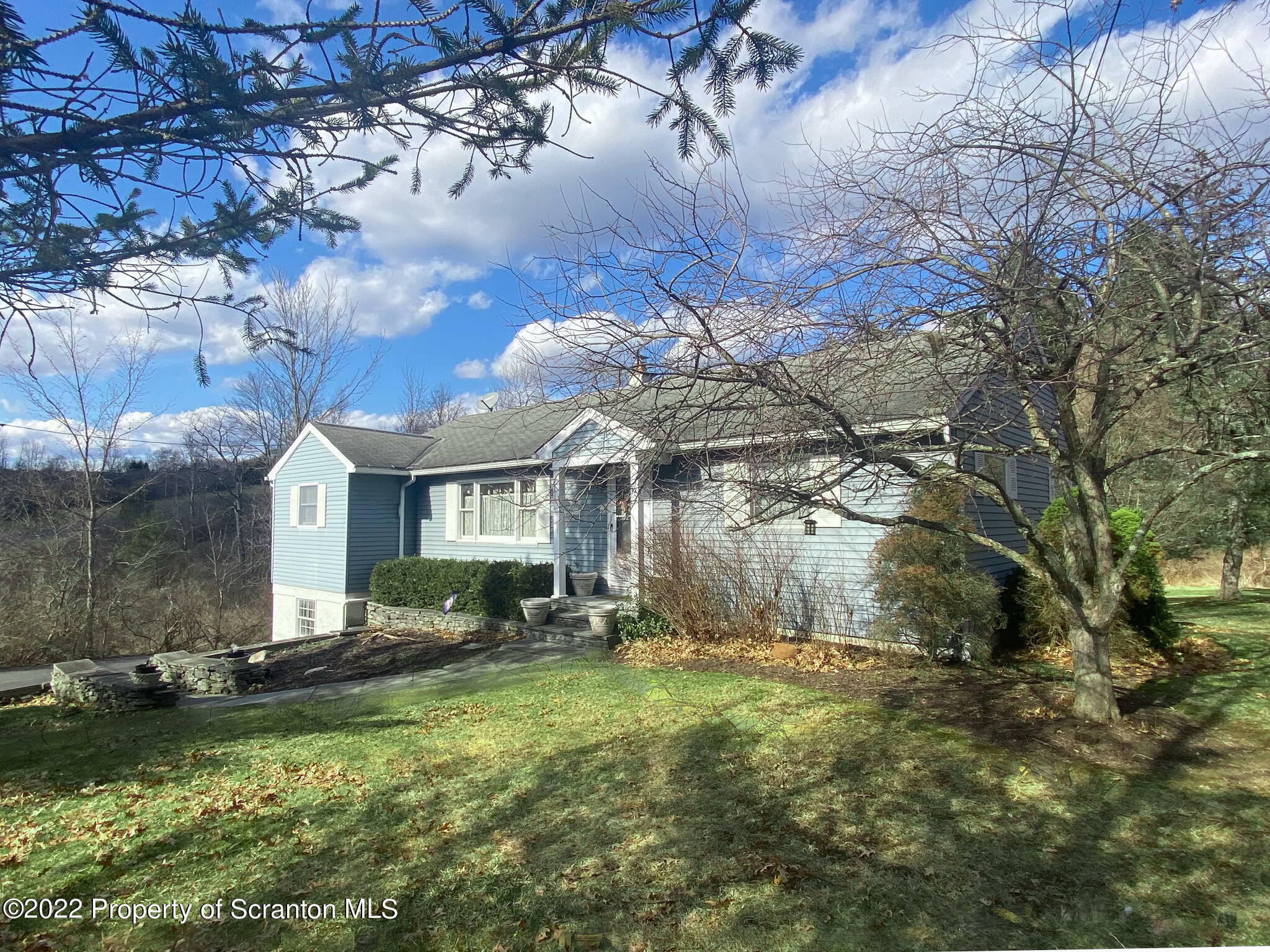 118 Lynnwood Road  Waverly Twp PA 18411 photo