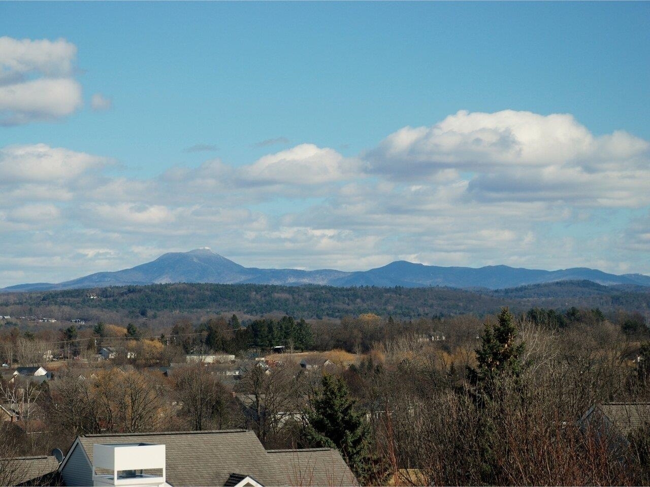 Property Photo: 516 Golf Course Road VT 05403