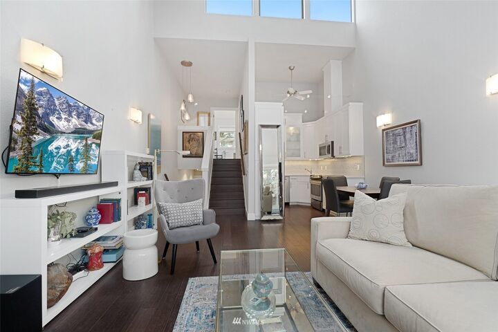 Property Photo: 11713 93rd Avenue NE B-6 WA 98034