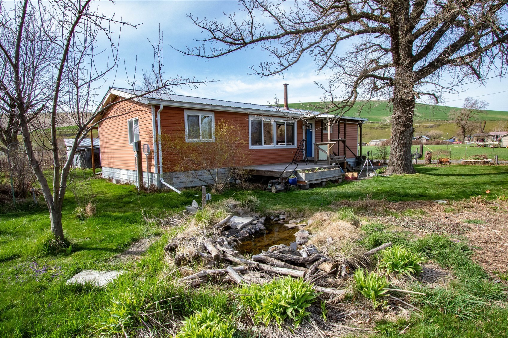 Property Photo:  111 Main Road  WA 99328 