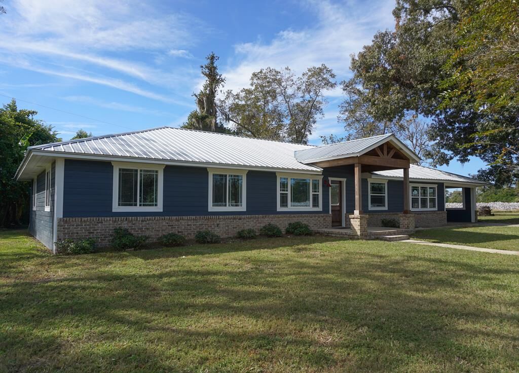 Property Photo:  6109 Drew Circle  GA 31632 