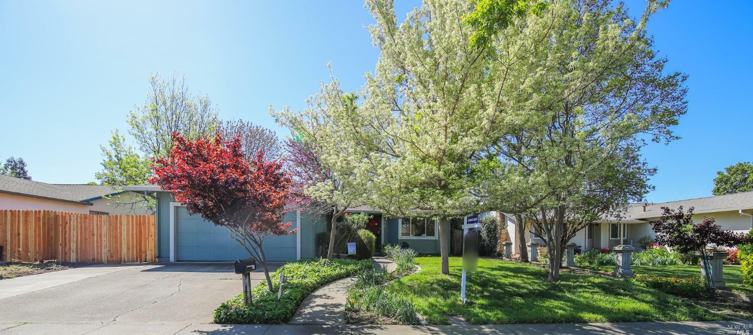 Property Photo:  915 W F Street  CA 95620 