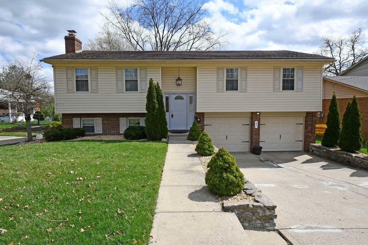 Property Photo: 5882 Fawnridge Ct OH 45239