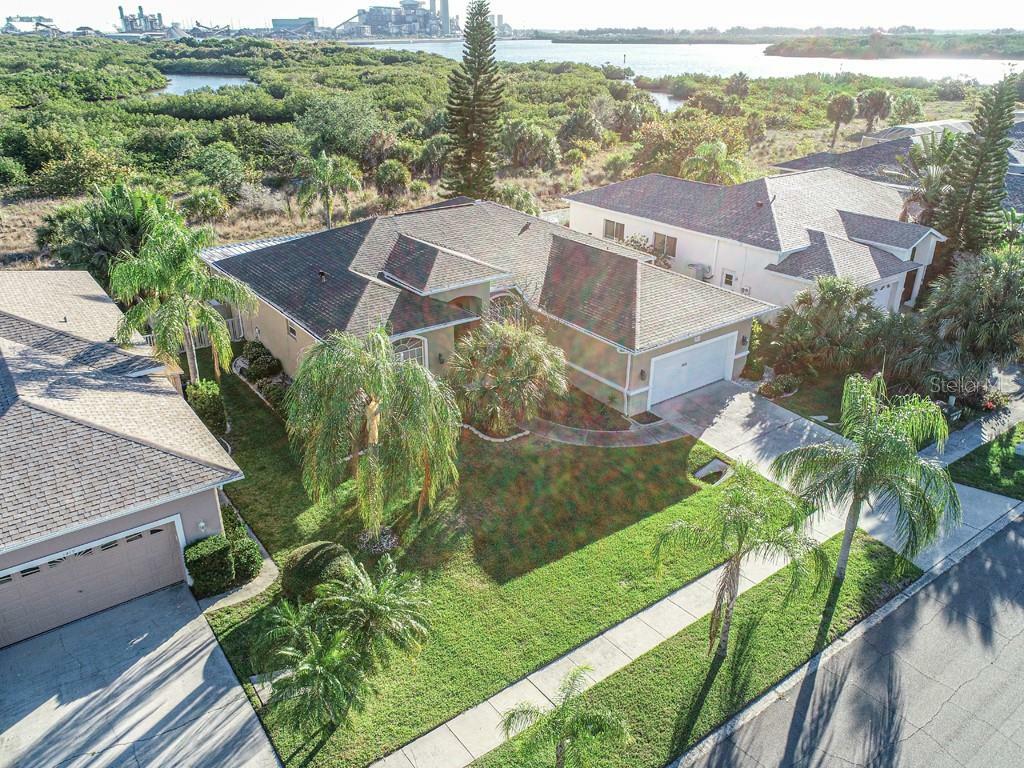 Property Photo:  1415 Beach Club Lane  FL 33572 