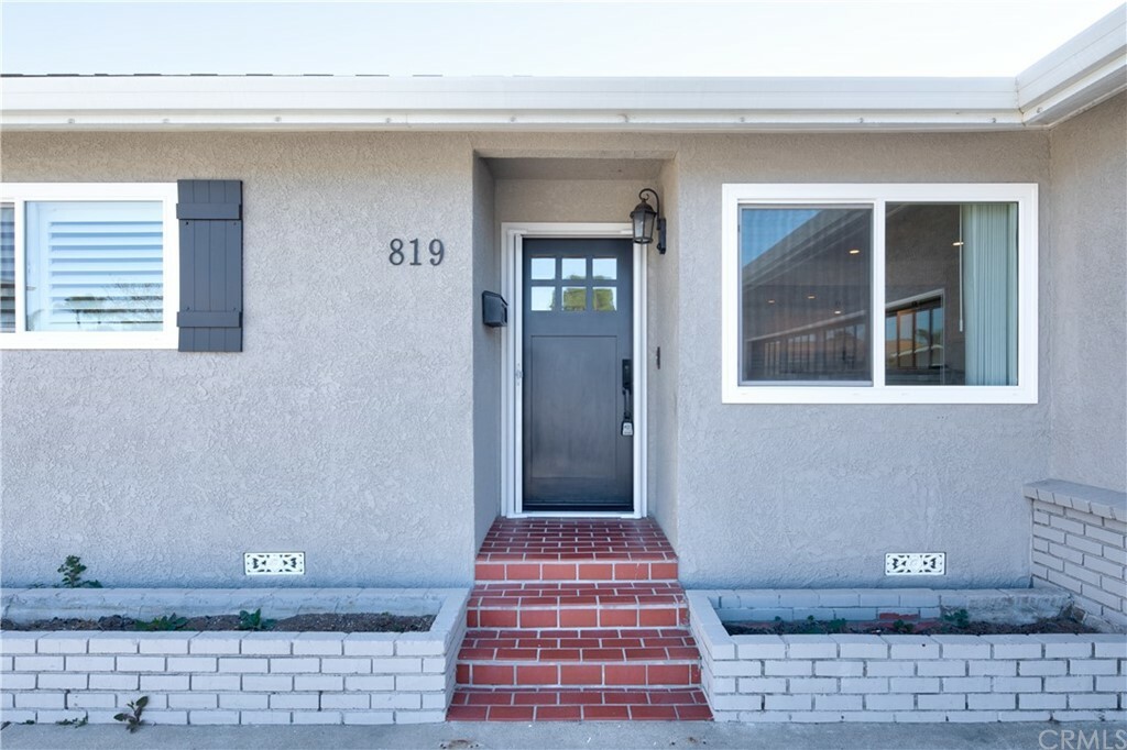 Property Photo:  819 Pearl Drive  CA 93420 