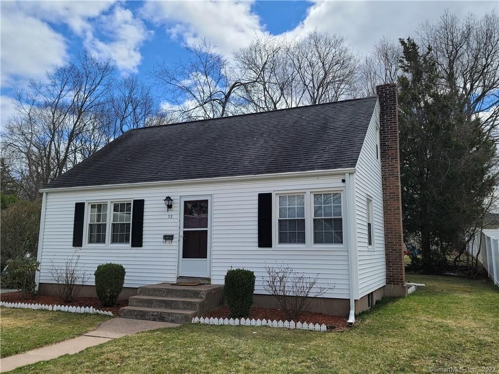 Property Photo: 52 Linnmore Drive CT 06040