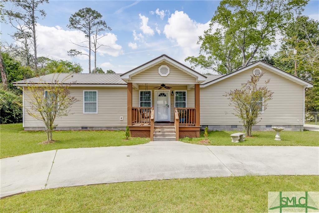 Property Photo: 9109 Old Montgomery Road GA 31406