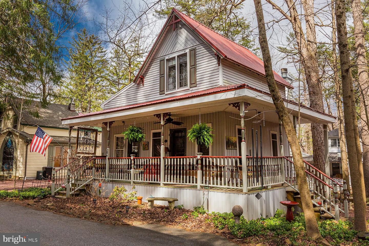 Property Photo:  204 Edwards Avenue  PA 17064 