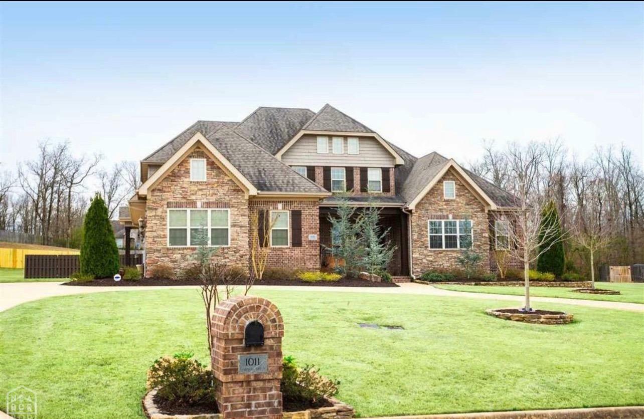 Property Photo: 1011 Layman Drive AR 72404