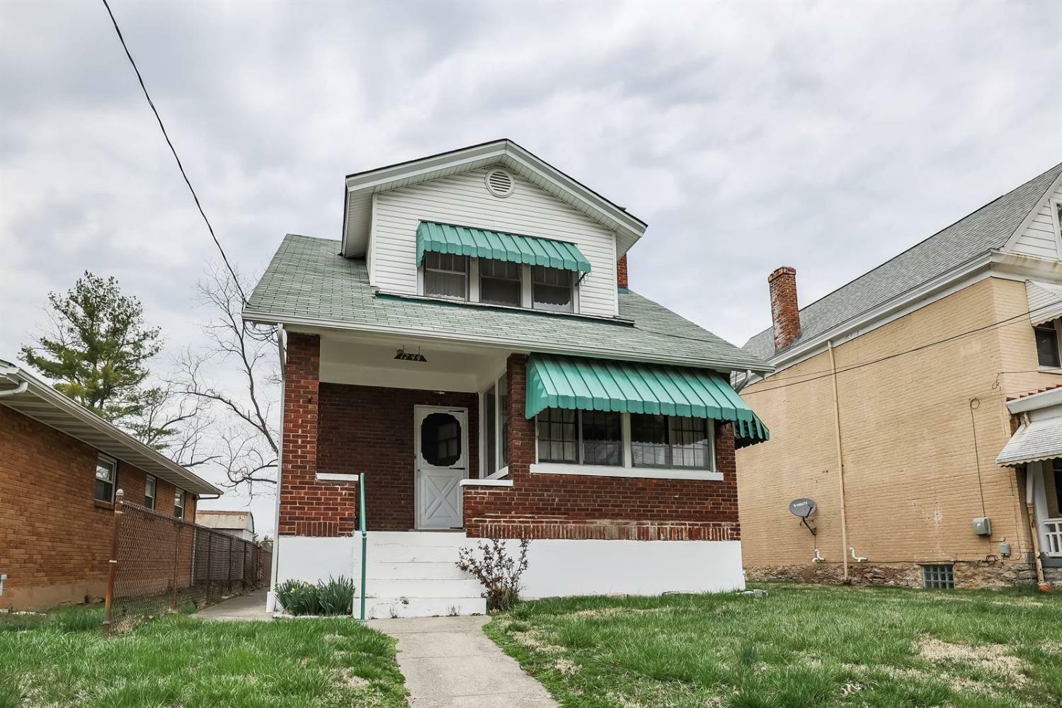 Property Photo:  1744 Courtland Ave  OH 45212 