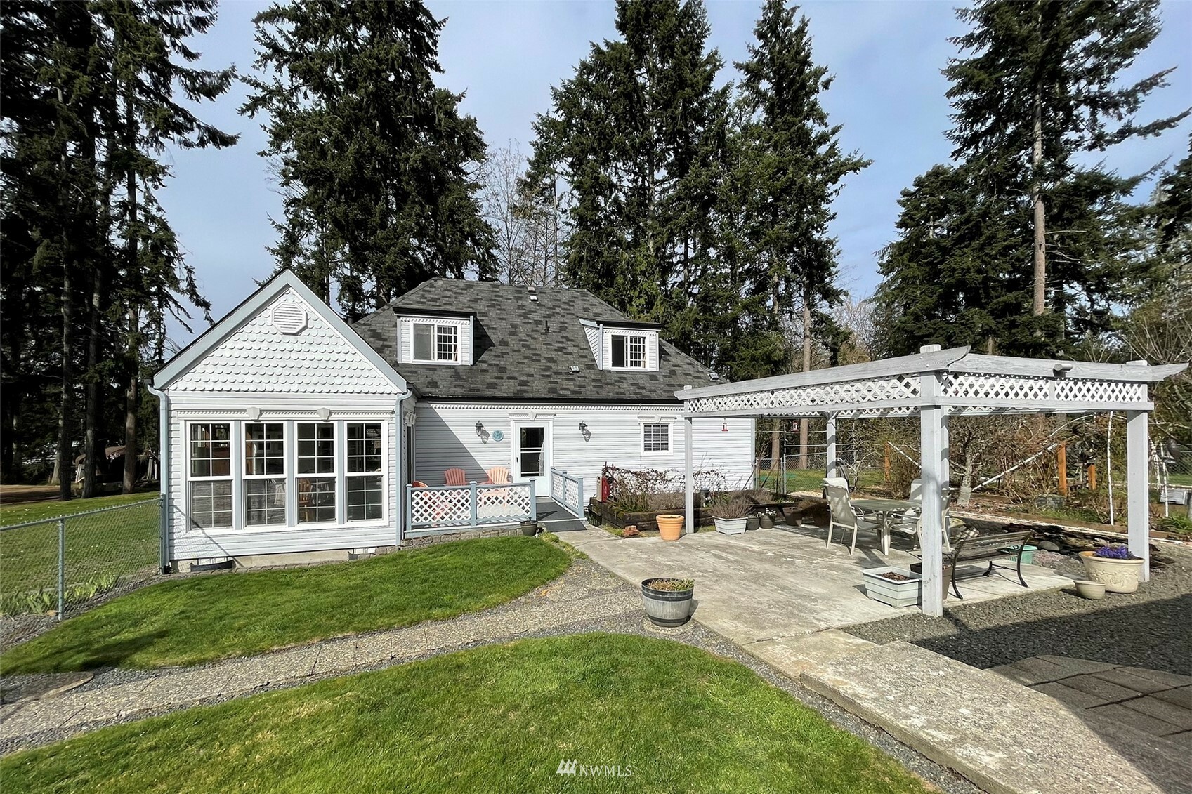 Property Photo:  377 Black Diamond Road  WA 98363 