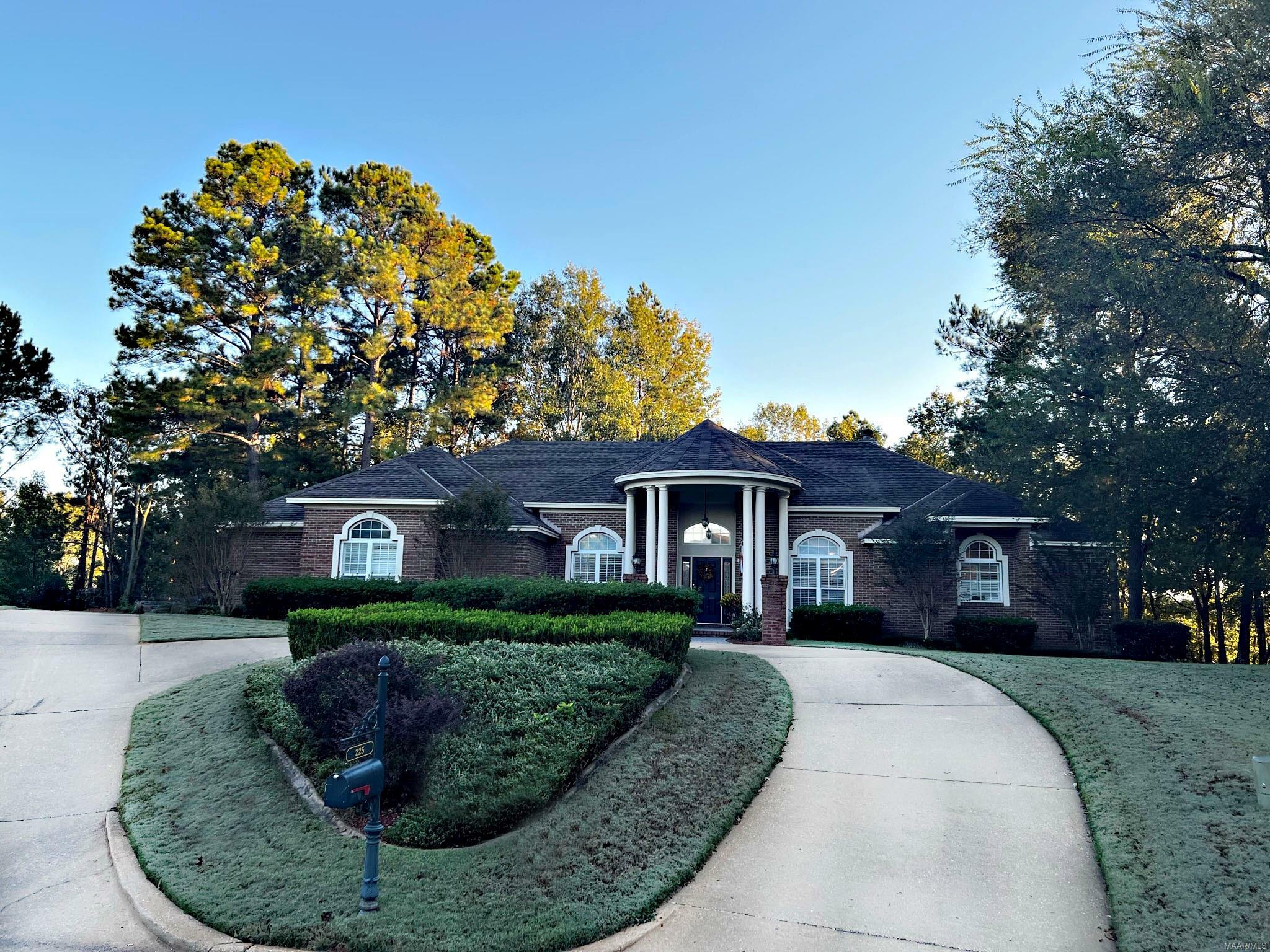 Property Photo:  225 Walnut Point Drive  AL 36093 