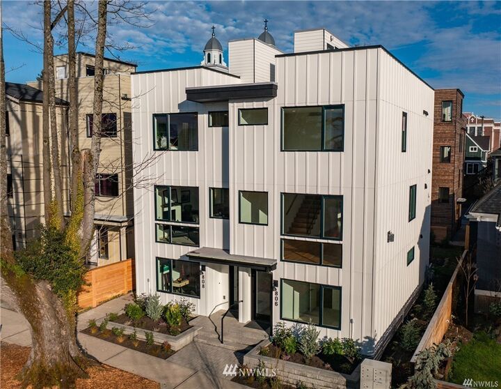 810 17 Avenue  Seattle WA 98122 photo