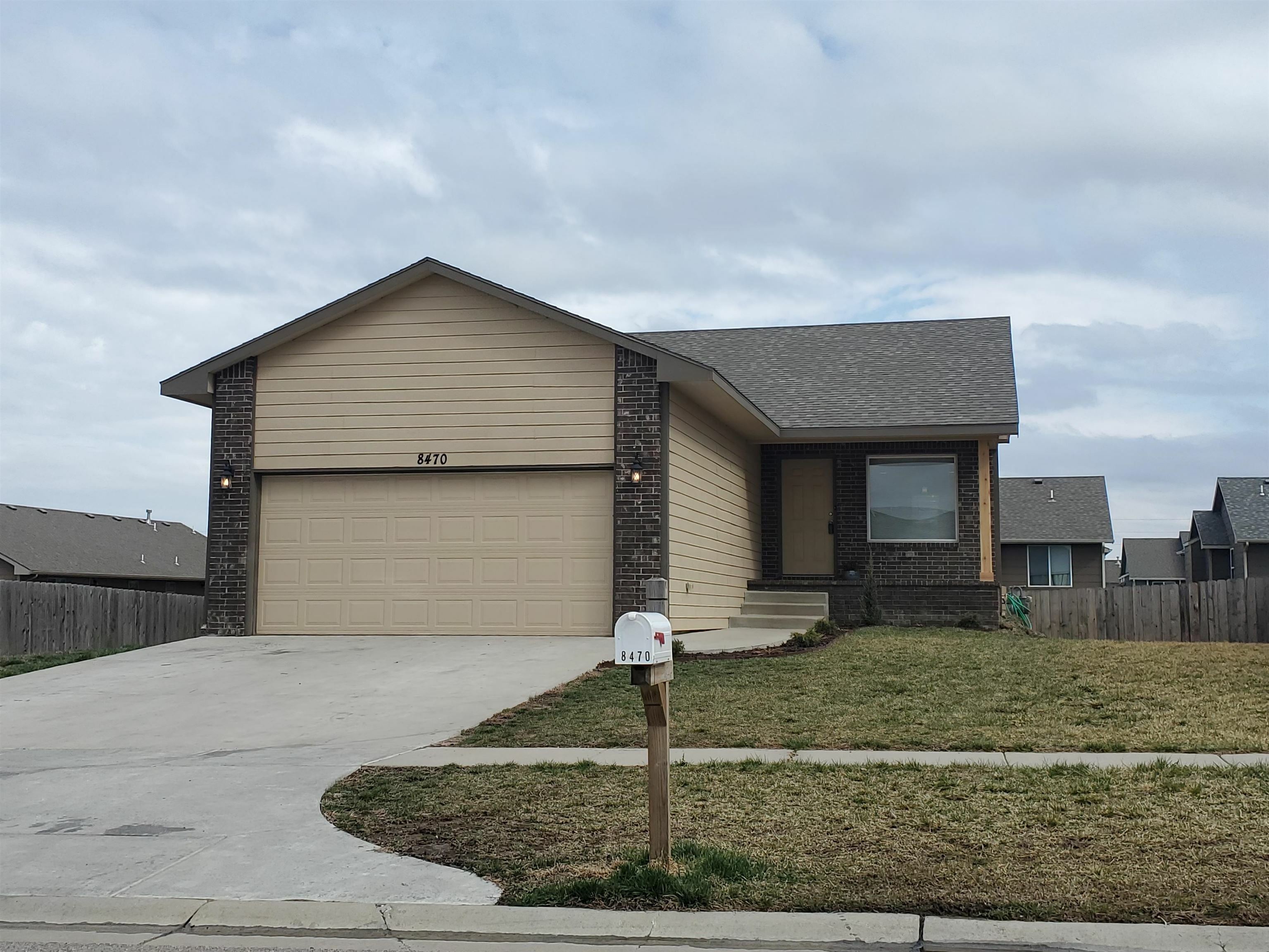 8470 E Chris St  Bel Aire KS 67226 photo