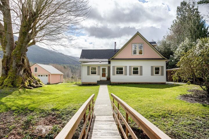 5155 Wickersham Road  Wickersham WA 98220 photo