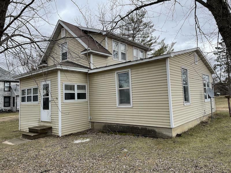 Property Photo:  424 South Wisconsin Ave  WI 53573 