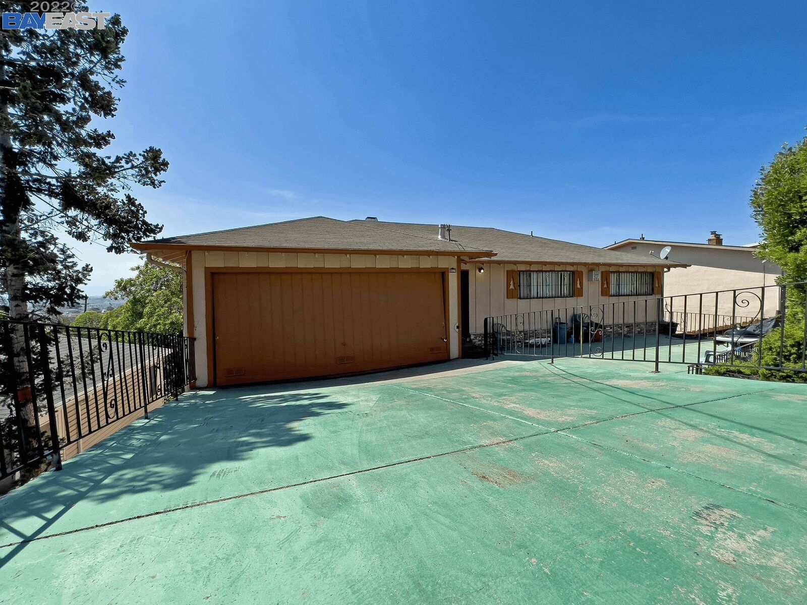 Property Photo: 8025 Sunkist CA 94605-3627