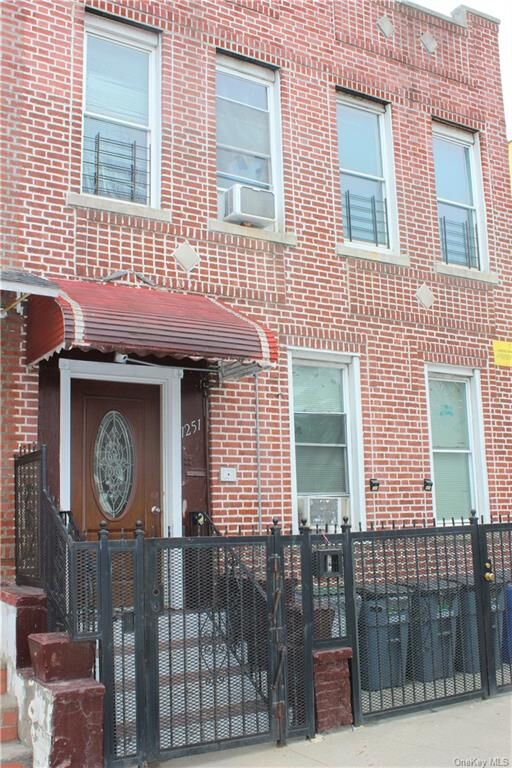 Property Photo:  1251 Bronx River Avenue 2R  NY 10472