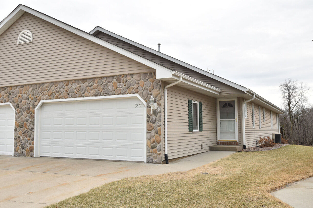 Property Photo: 3377 Caleb Ct WI 53090