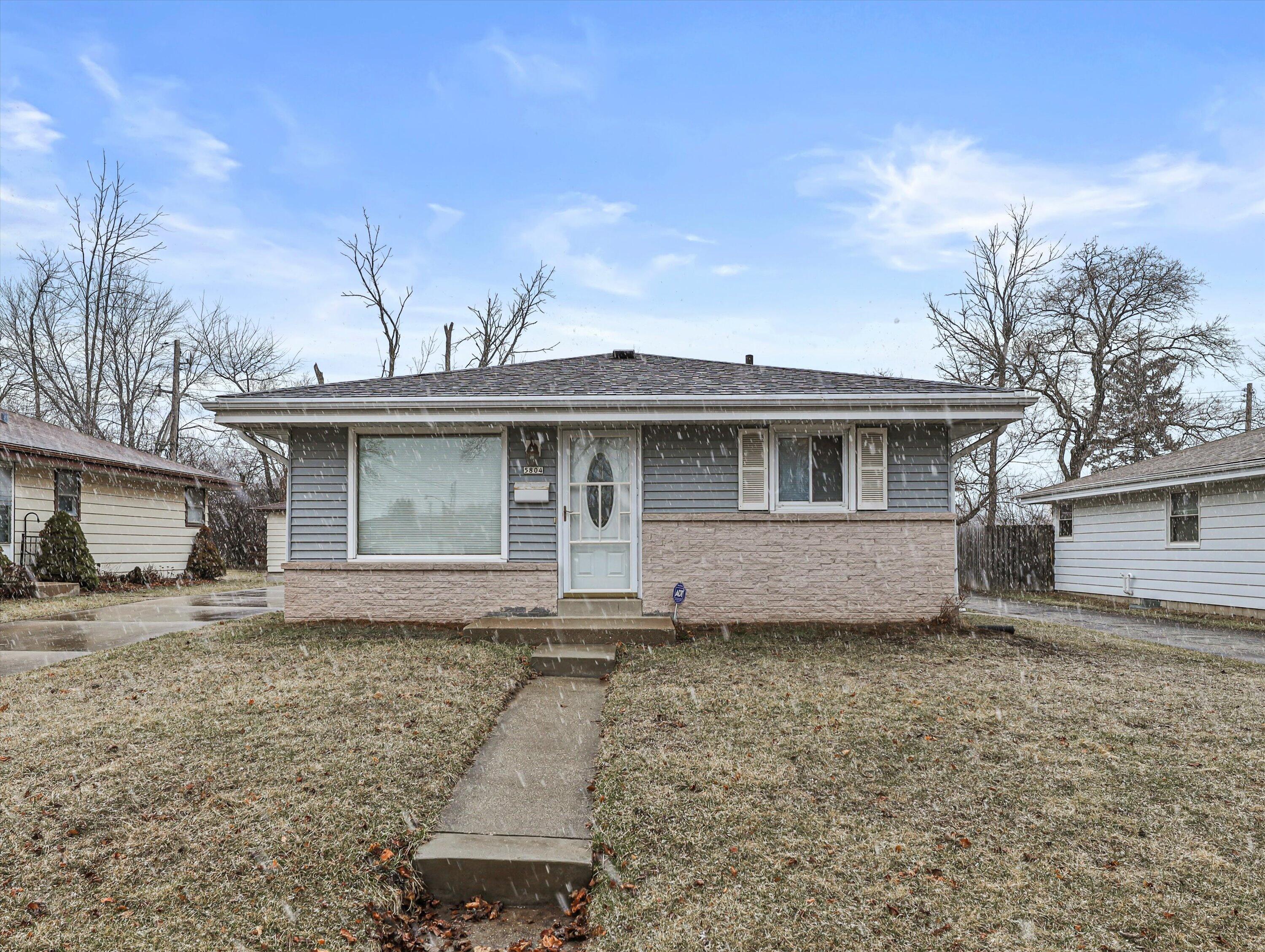 Property Photo:  5804 W Boehlke Ave  WI 53223 