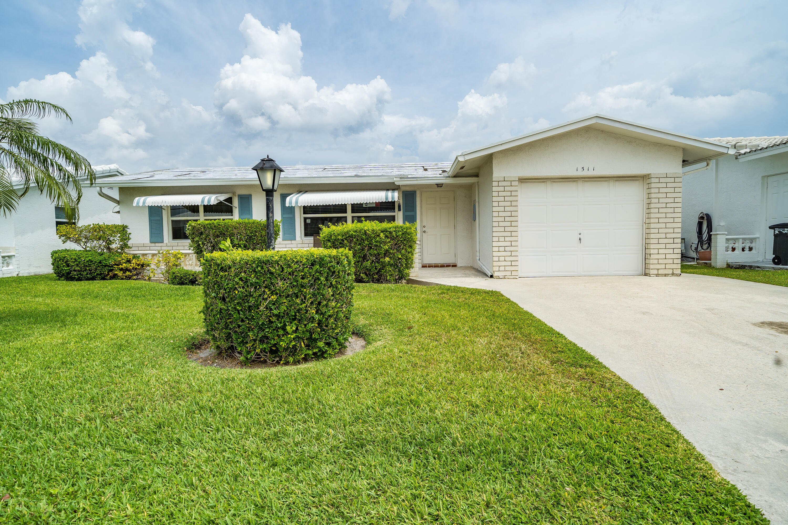 Property Photo:  1511 Alfred Drive  FL 33426 