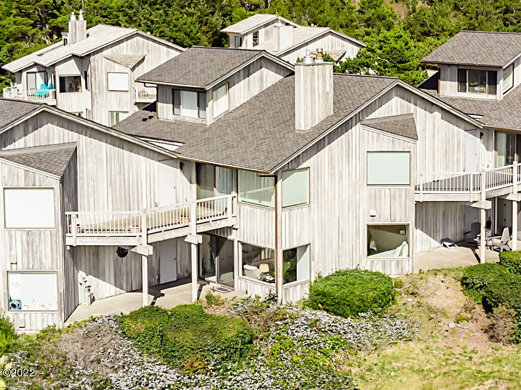 Property Photo: 4175 N Hwy 101 B5 OR 97341