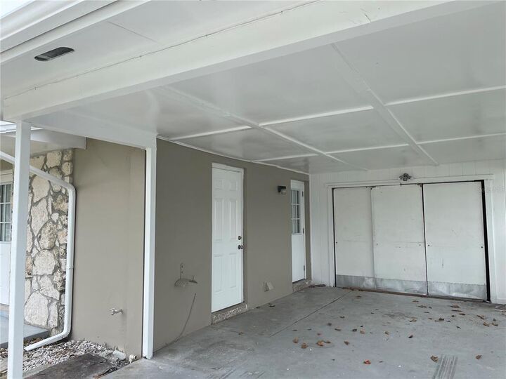 Property Photo:  1073 Cobblestone Drive  FL 34606 