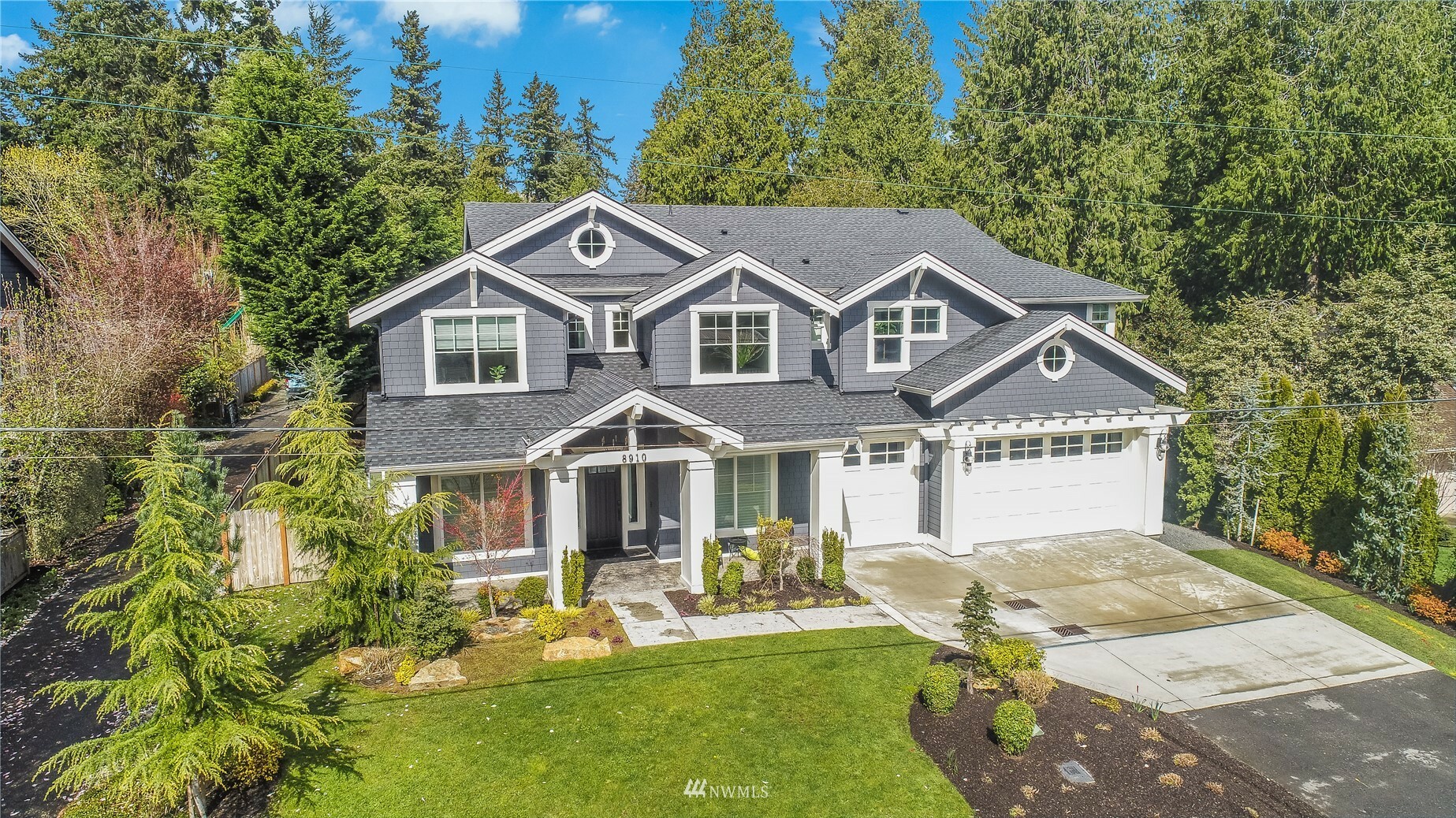 Property Photo:  8910 SE 45th Street  WA 98040 