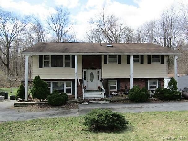 Property Photo:  669 Gardnertown Road  NY 12550 