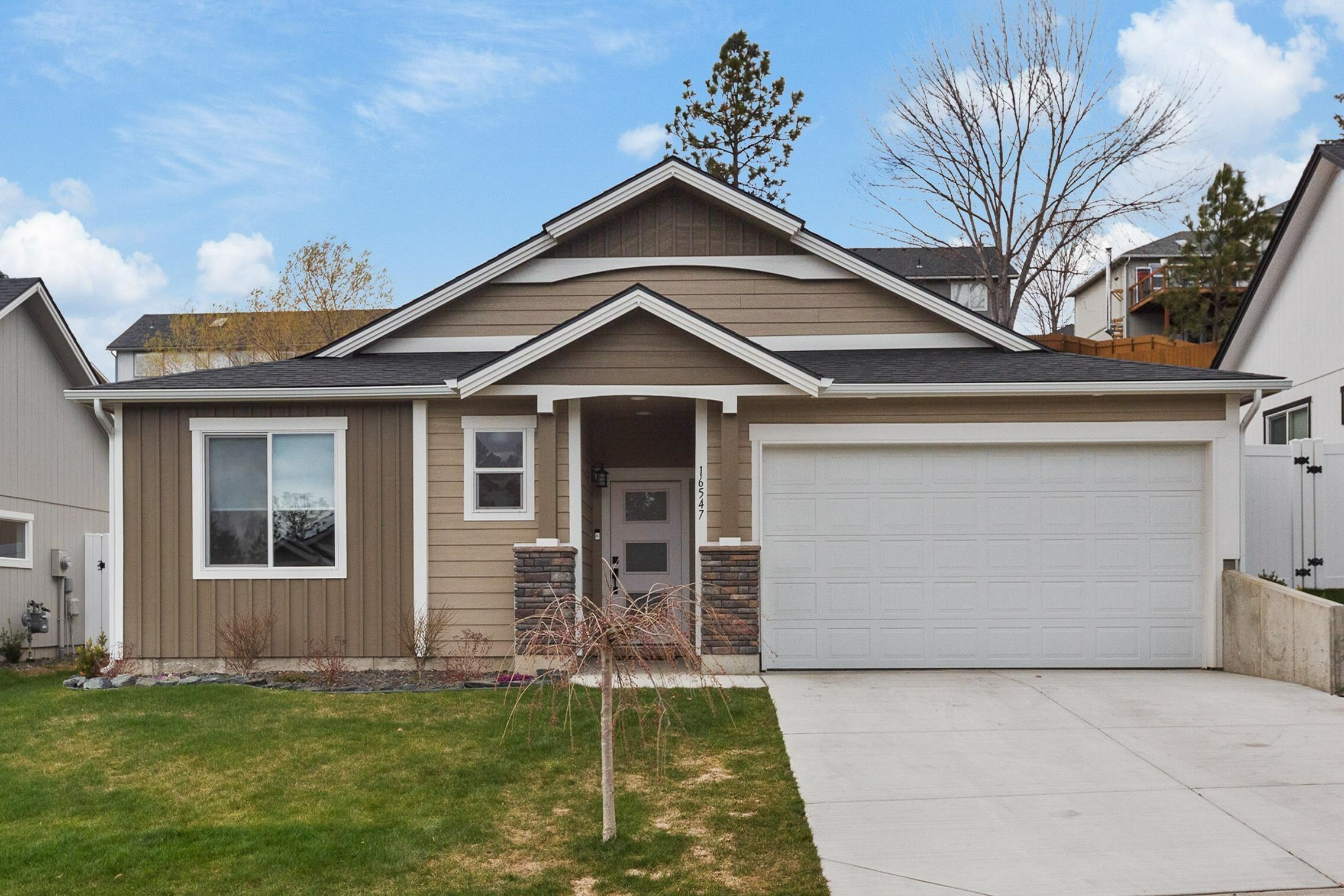 Property Photo: 16547 N Columbus Dr WA 99208