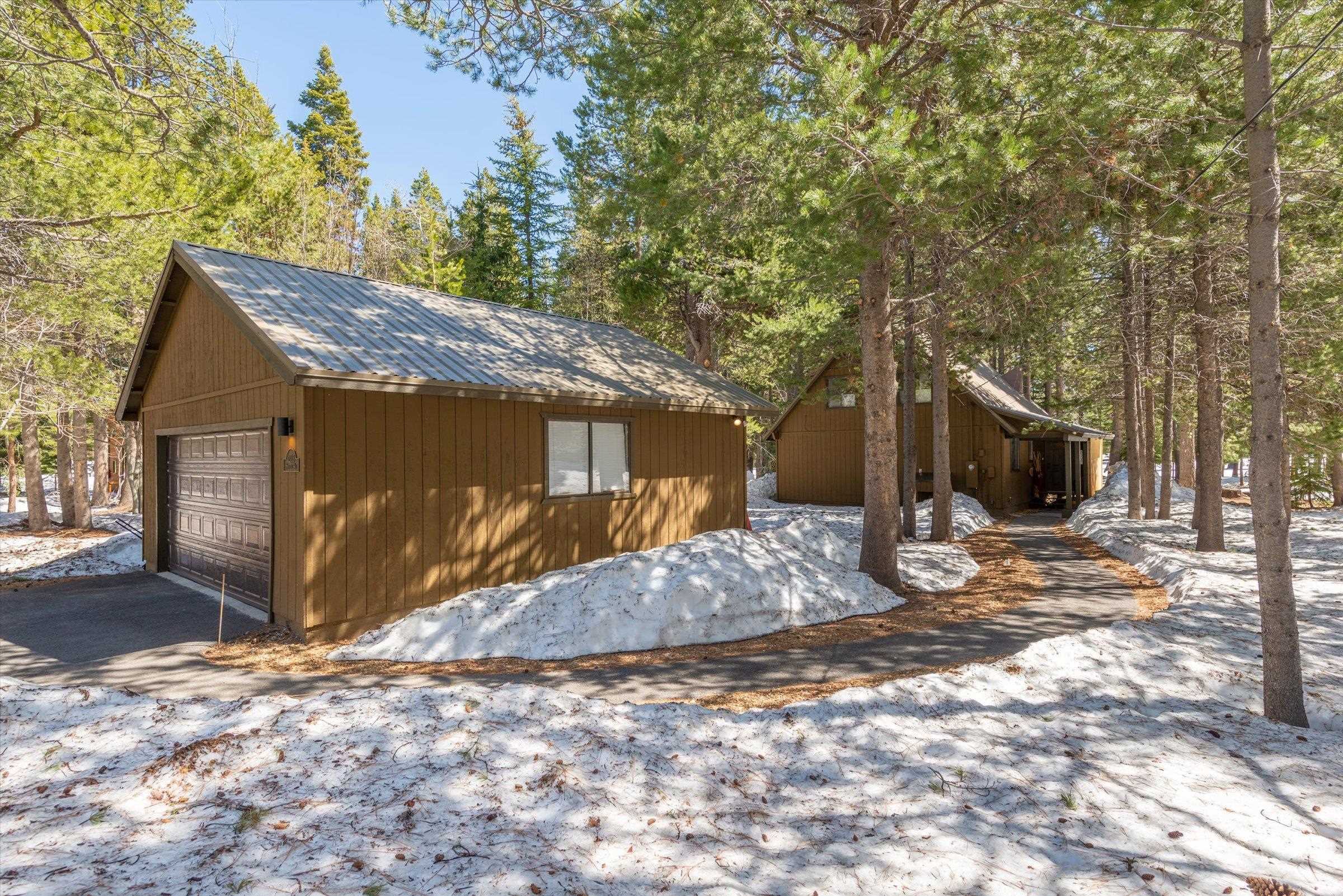 Property Photo:  12113 Snowpeak Way  CA 96161 