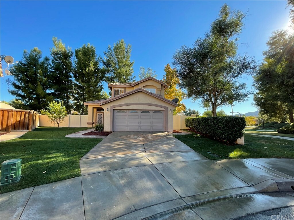 Property Photo:  43490 Corte Almeria  CA 92592 