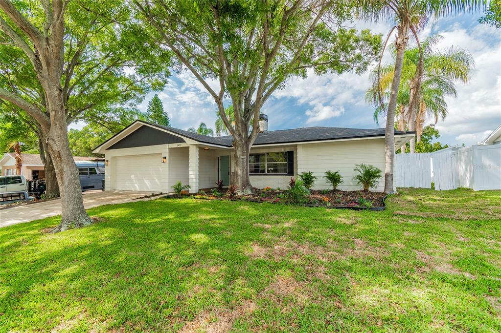 Property Photo:  1972 Briarwood Street  FL 34698 