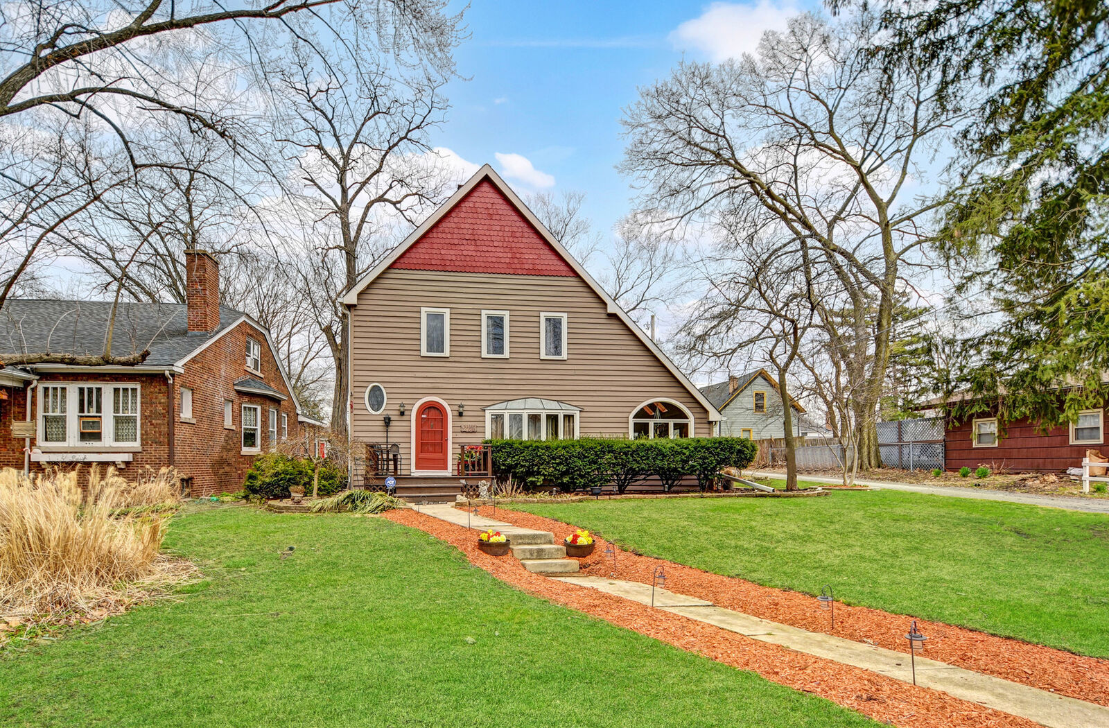 Property Photo:  1325 Schilling Avenue  IL 60411 