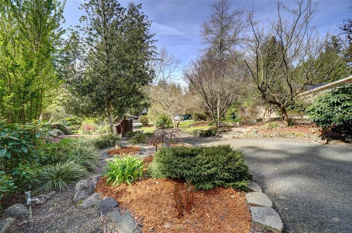 Property Photo:  61 E Village View Drive  WA 98524 