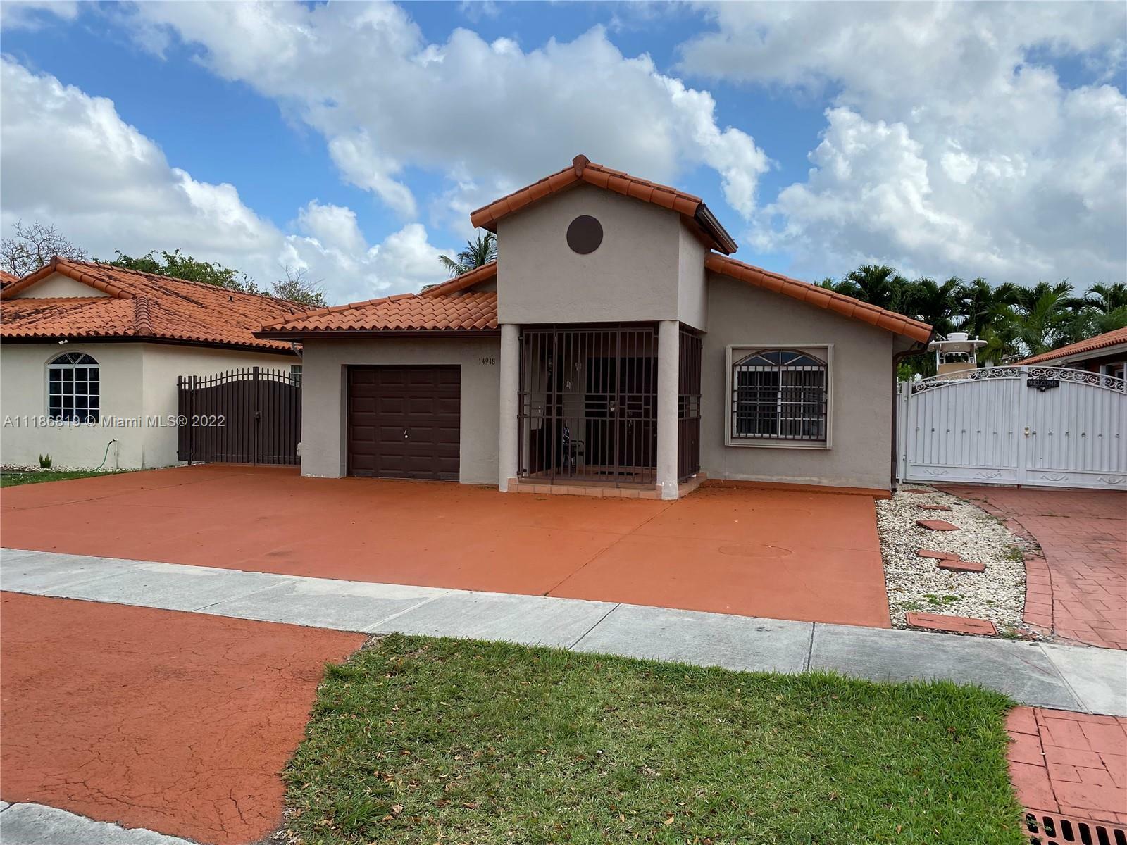 Property Photo: 14918 SW 38th Ter FL 33185