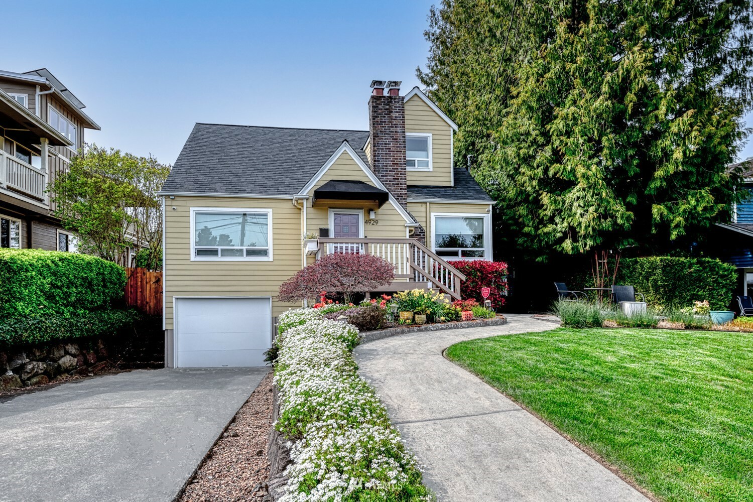 Property Photo: 4929 52nd Avenue S WA 98118