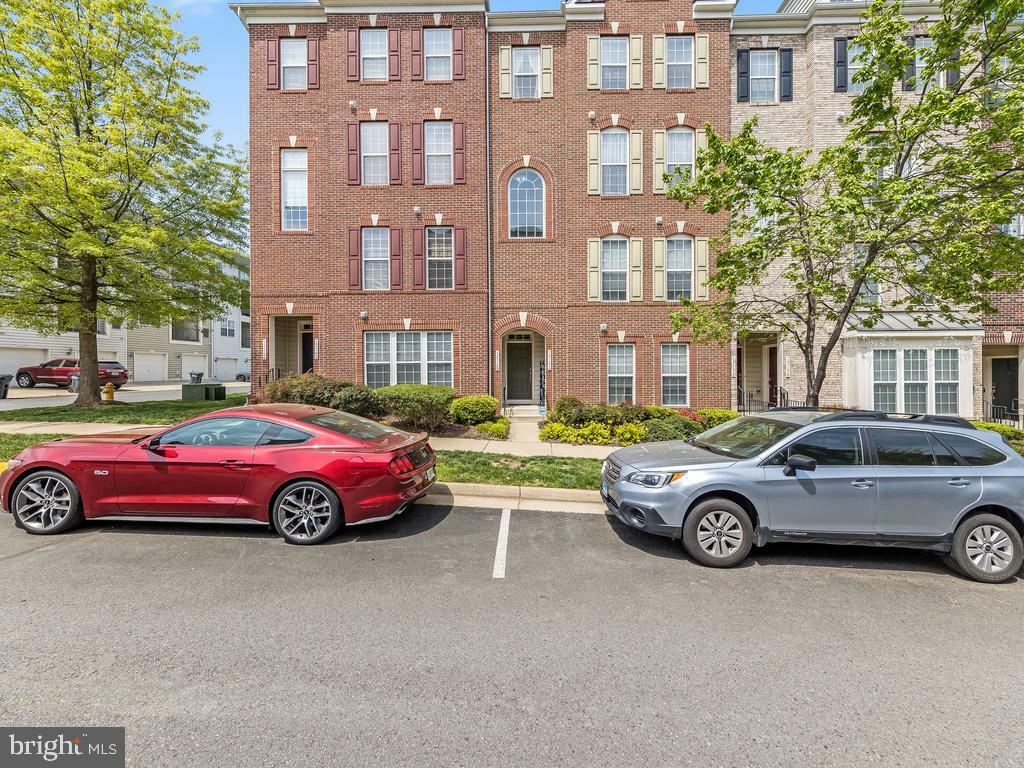Property Photo: 15160 Kentshire Drive VA 22191