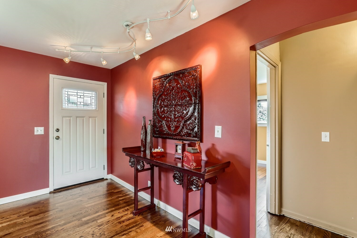 Property Photo: 1502 McDougall Avenue WA 98201