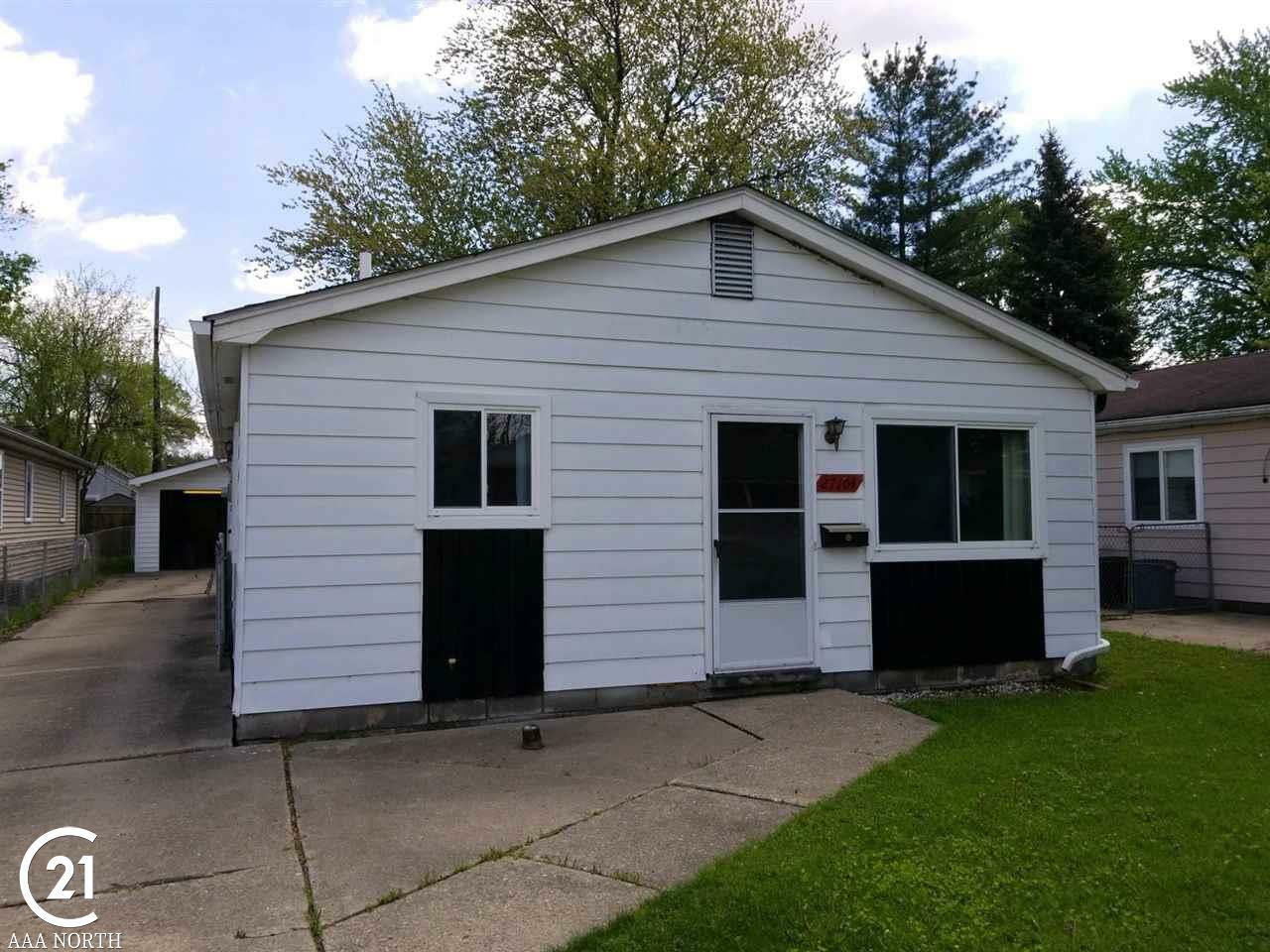 Property Photo:  27104 Palmer  MI 48071 