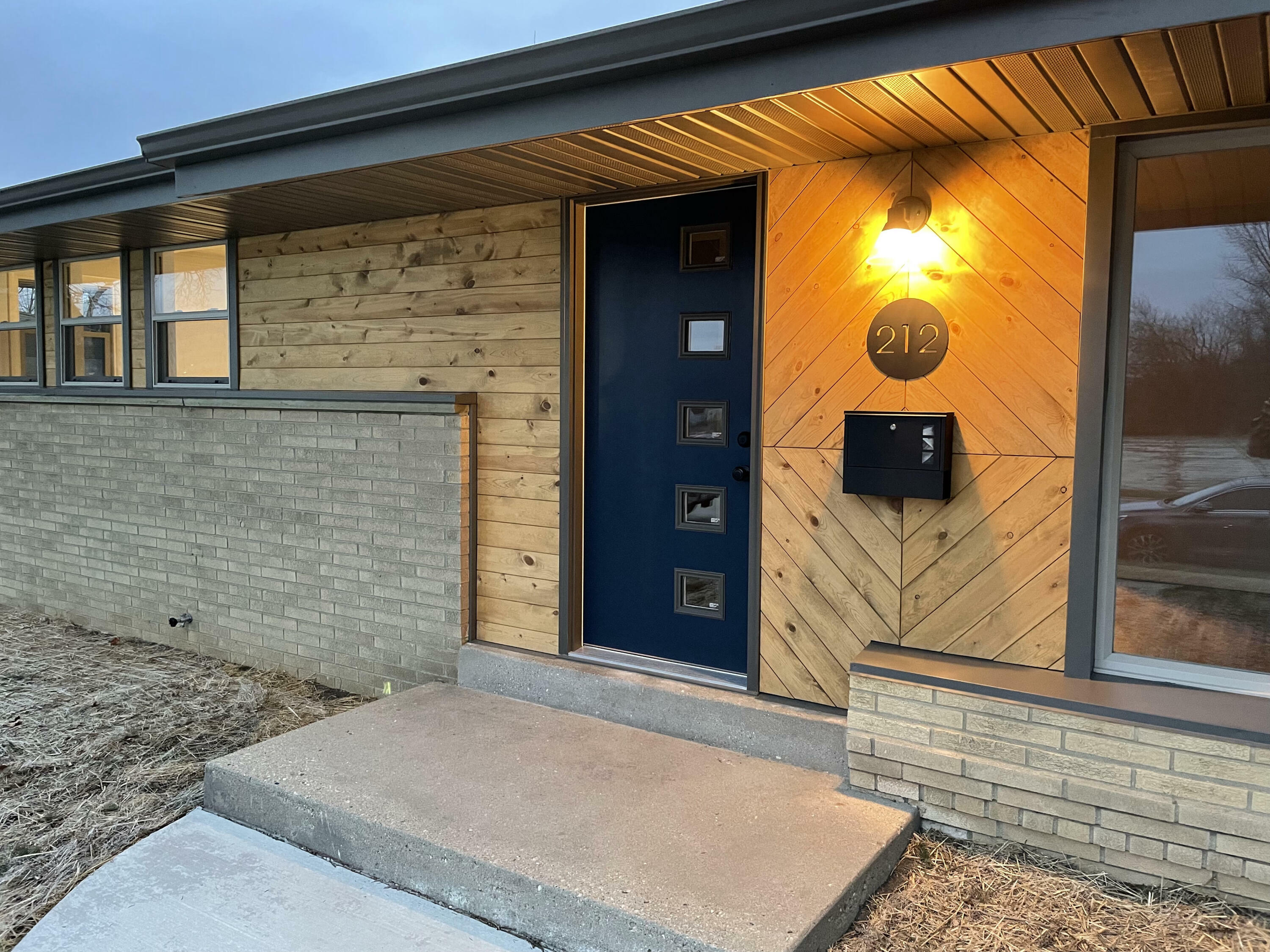 Property Photo: 212 Marion Ave WI 53172