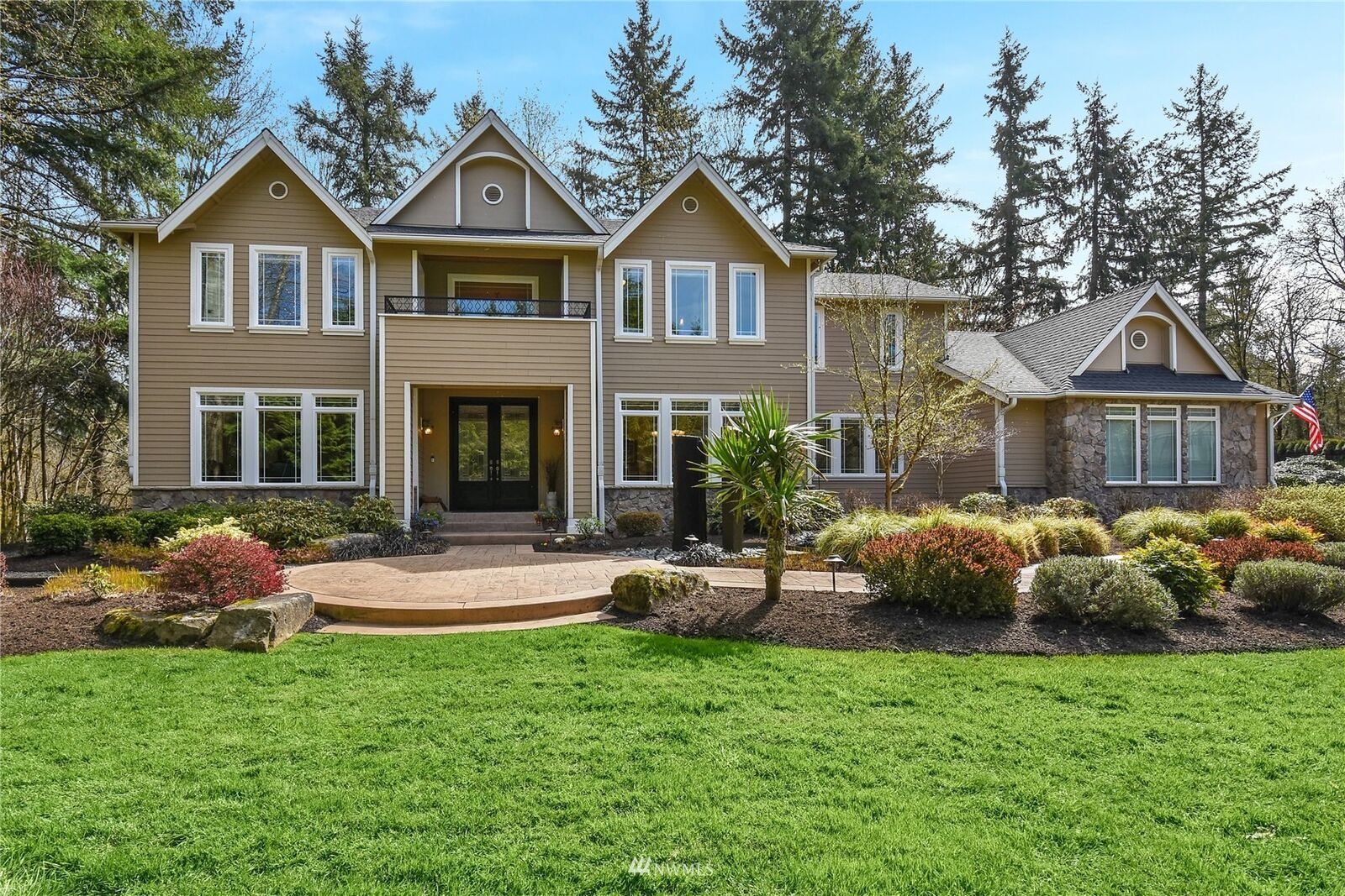 Property Photo:  19446  185th Avenue SE  WA 98058 